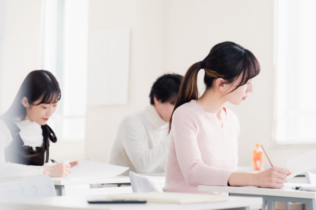 学生が授業を受けている様子